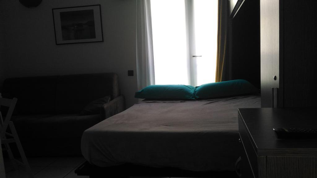 Californie Appartement Nisa Exterior foto